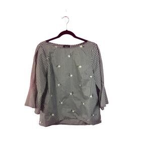 Alyx blouse in a beautiful black and white gingham with white daisies in size L
